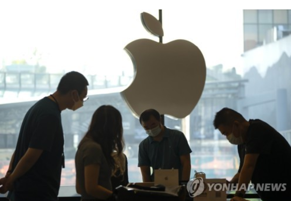 중국 베이징 애플 스토어 (사진출처=AP/연합뉴스)