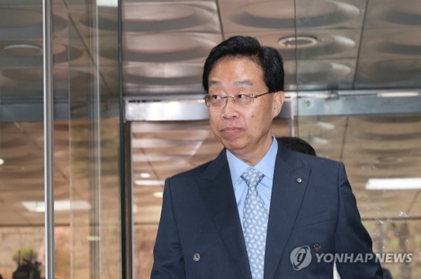 檢, 전준경 '8억대 금품수수 혐의' 전 민주연구원 부원장 기소