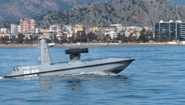 터키가 최근 개발한 공격용 무인수상함(USV)의 프로타입 (사진출처=영국 JANES)