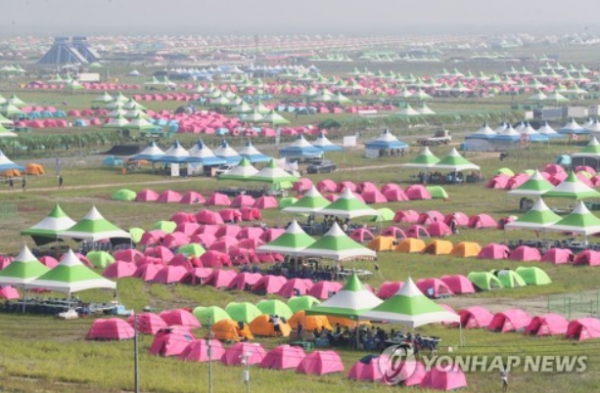 2023 새만금 세계스카우트잼버리 개영식이 열리는 2일 전북 부안군 하서면 야영장에 참가자들이 머물 텐트가 설치돼 있다.  (사진= 전북 부안군 /연합뉴스)